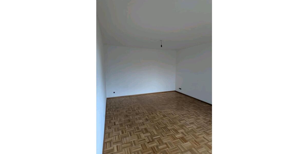 Erdgeschoßwohnung Eislingen (Fils) - 2 Zimmer, 81 m&sup2;, 1.070&euro; | Angebot:25893574