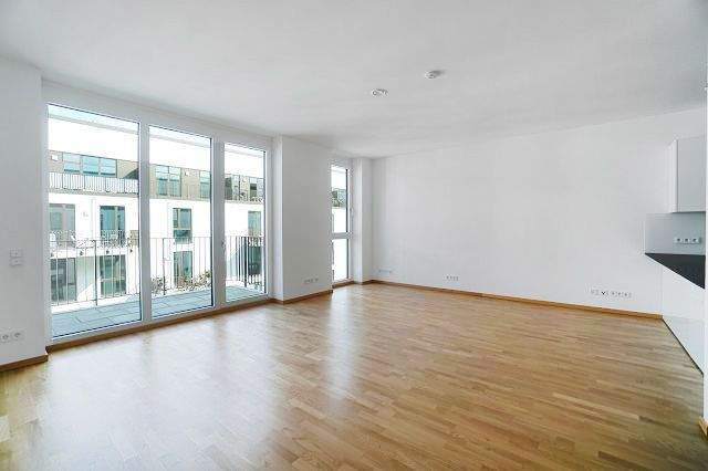 Etagenwohnung Berlin Moabit - 2 Zimmer, 84 m&sup2;, 1.943&euro; | Angebot:25748314