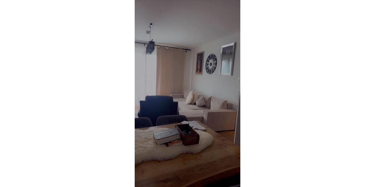 Etagenwohnung Bedburg - 3 Zimmer, 80 m&sup2;, 1.200&euro; | Angebot:24862607