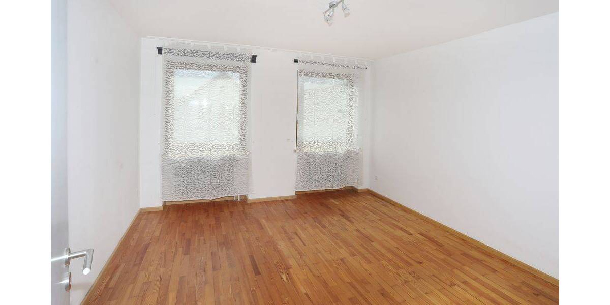Etagenwohnung Altdorf - 4 Zimmer, 103 m&sup2;, 1.100&euro; | Angebot:26826791