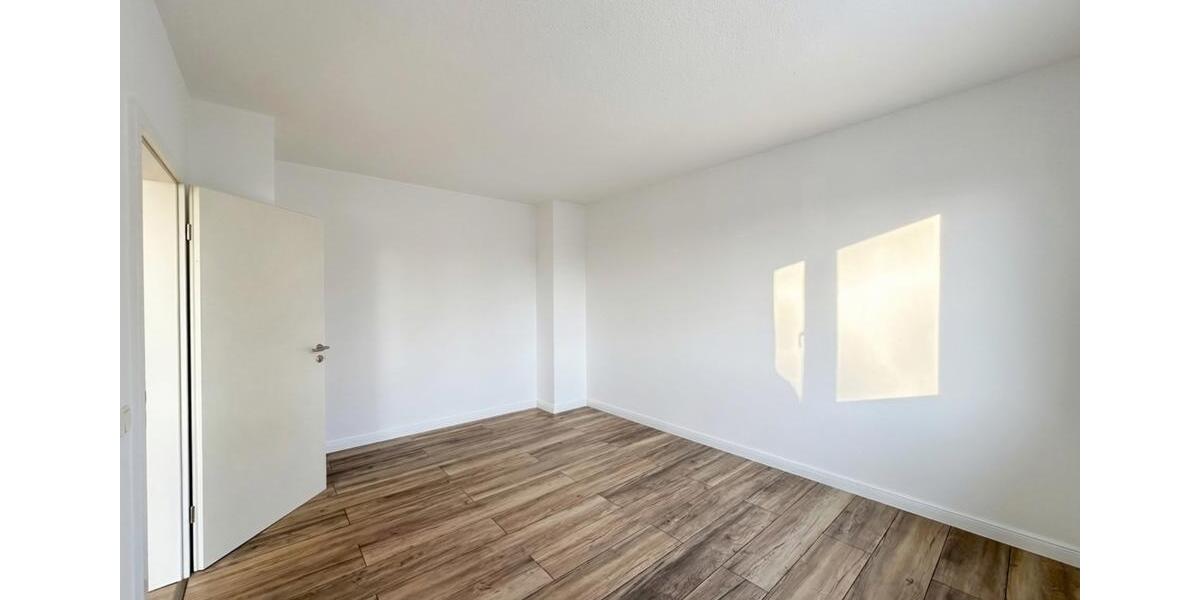 Erdgeschoßwohnung Neubrandenburg Datzeberg - 2 Zimmer, 51 m&sup2;, 360&euro; | Angebot:24678084