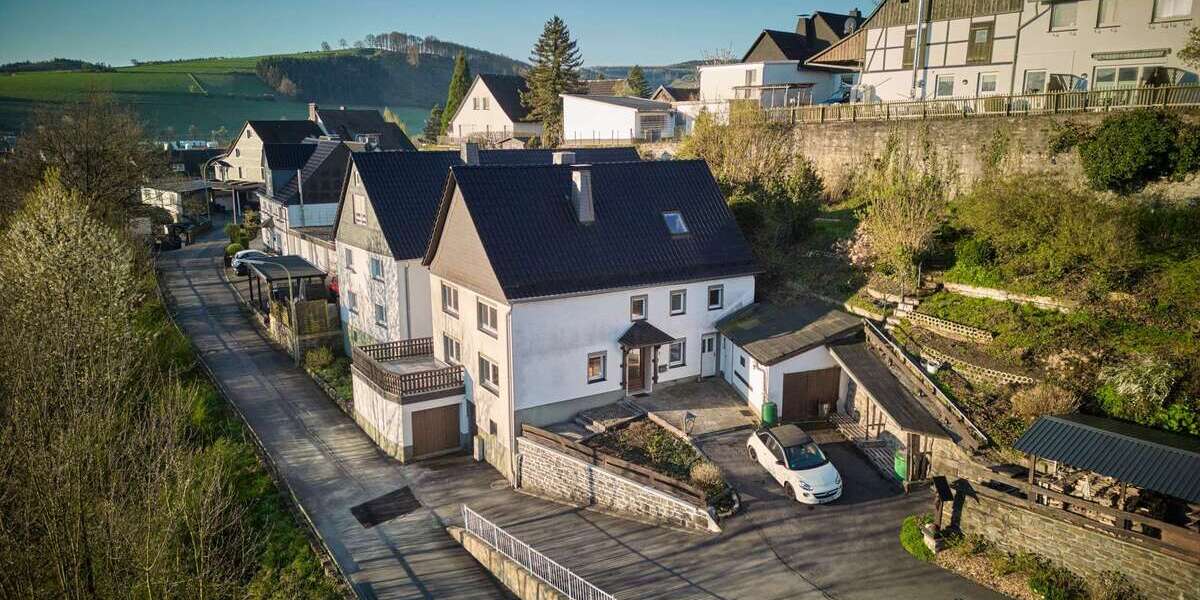 Haus zum Mieten in Meschede Grevenstein 750 € 151.26 m² 5 zimmer