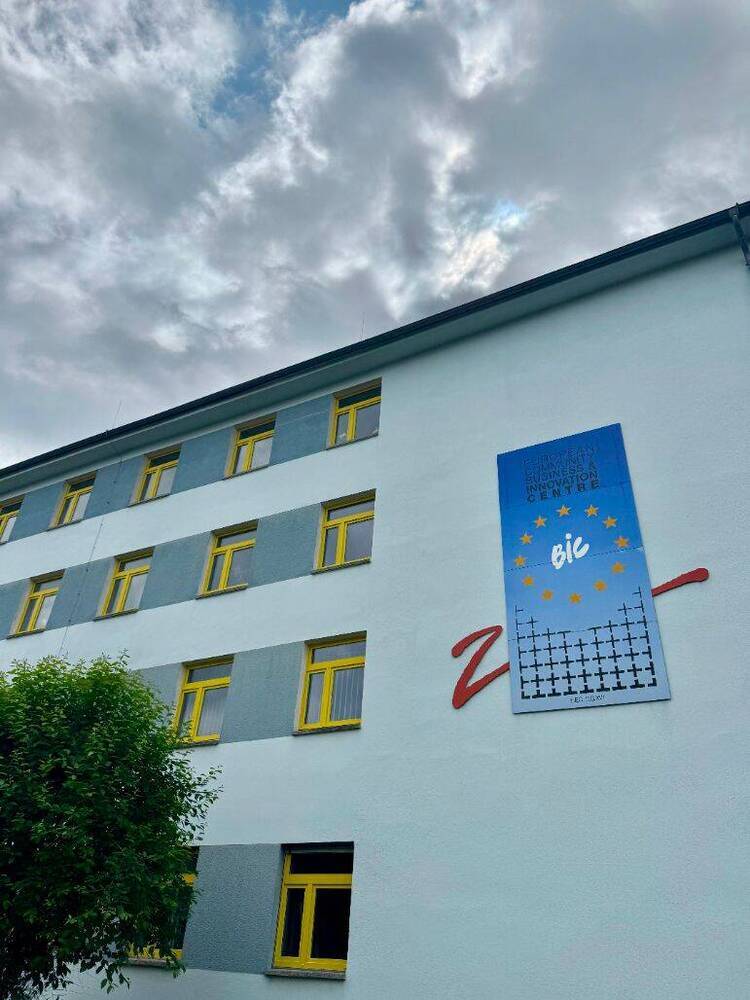 Business and Innovation Centre Zwickau GmbH - All-in-Miete