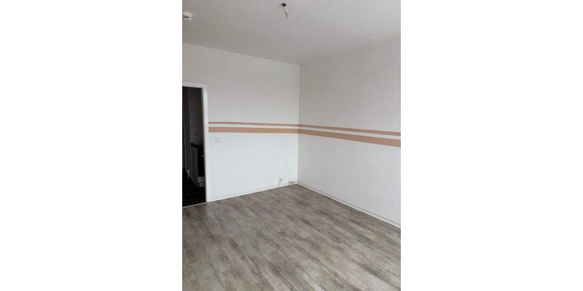 Etagenwohnung Neubrandenburg Katharinenviertel - 1 Zimmer, 24 m&sup2;, 228&euro; | Angebot:24711385