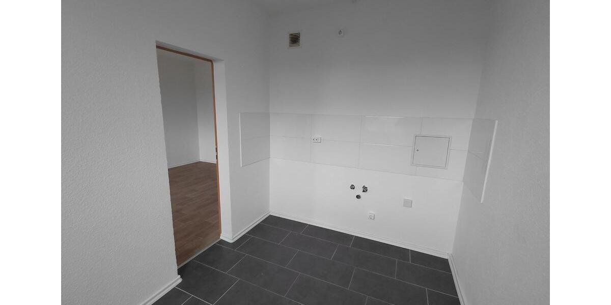 Etagenwohnung Südliches Anhalt - 3 Zimmer, 61 m&sup2;, 304&euro; | Angebot:25484104