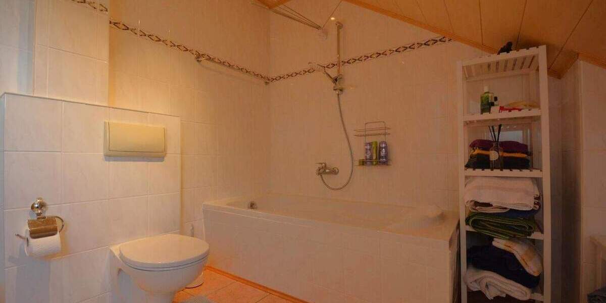 Doppelhaushälfte Gerolstein - 5 Zimmer, 112 m&sup2;, 1.300&euro; | Angebot:24632152