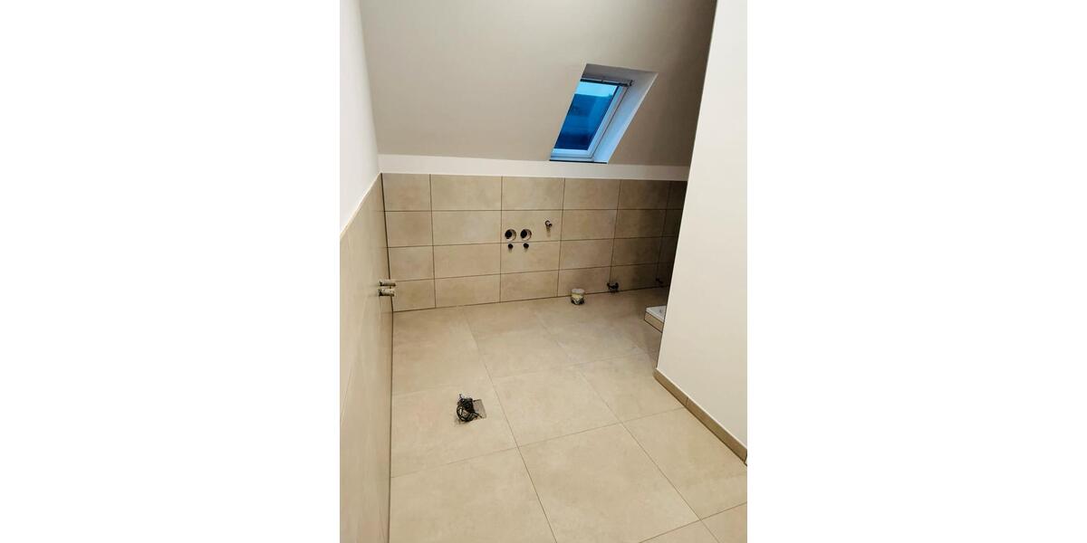 Etagenwohnung Albersdorf - 2.5 Zimmer, 91 m&sup2;, 895&euro; | Angebot:25996078