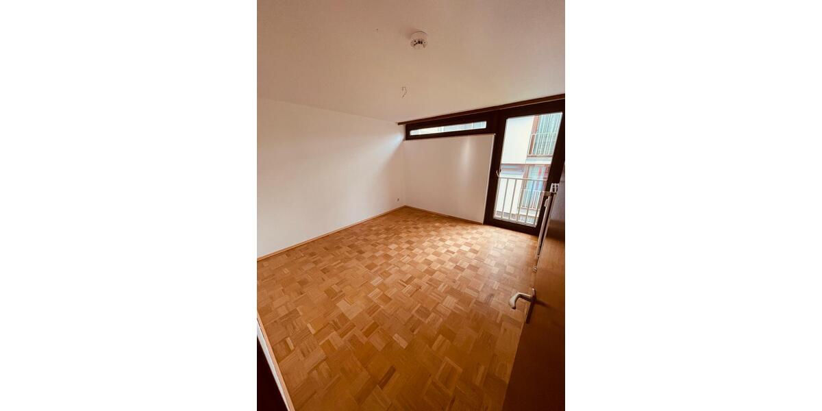 Etagenwohnung Kempten (Allgäu) Auf dem Lindenberg - 14 Zimmer, 90 m&sup2;, 415&euro; | Angebot:25023004