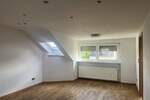Schicke 3-Zimmer-Wohnung im Dachgeschoss in Frankfurt - Goldstein zimmer