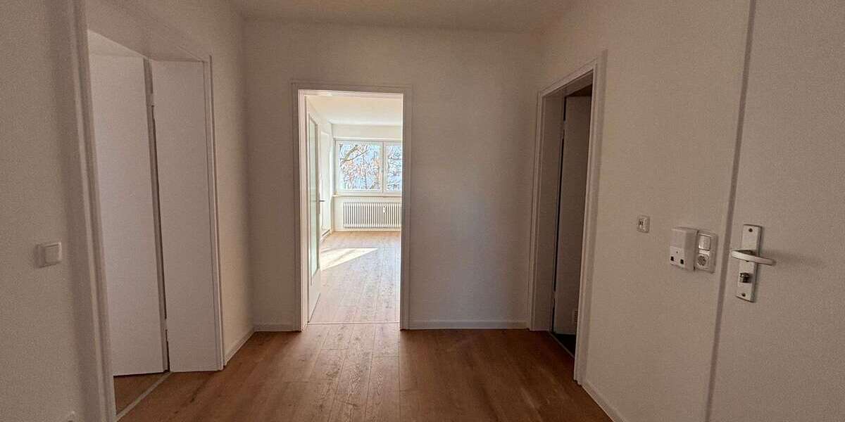 Etagenwohnung Augsburg Hochzoll - 4 Zimmer, 85 m&sup2;, 1.038&euro; | Angebot:26789931