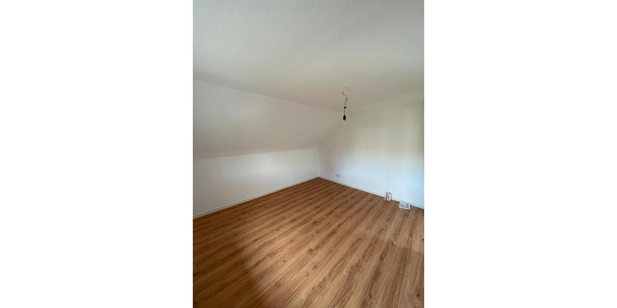 Dachgeschoßwohnung Bad Nauheim - 2 Zimmer, 80 m&sup2;, 750&euro; | Angebot:26636089