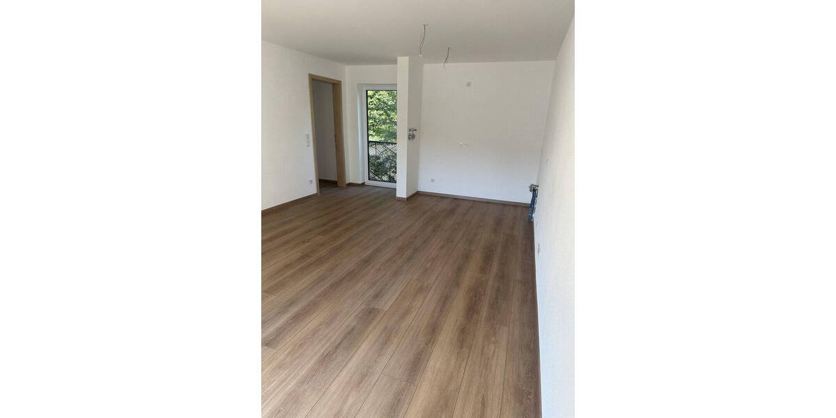 Etagenwohnung Landshut Achdorf - 3 Zimmer, 68 m&sup2;, 950&euro; | Angebot:26258003