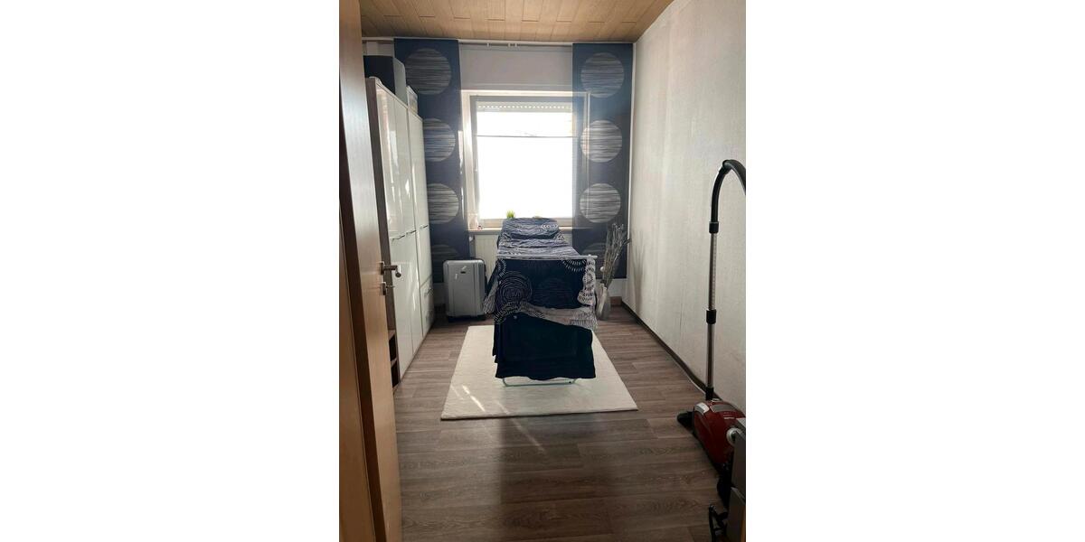 Etagenwohnung Salzkotten - 3 Zimmer, 70 m&sup2;, 600&euro; | Angebot:25258802