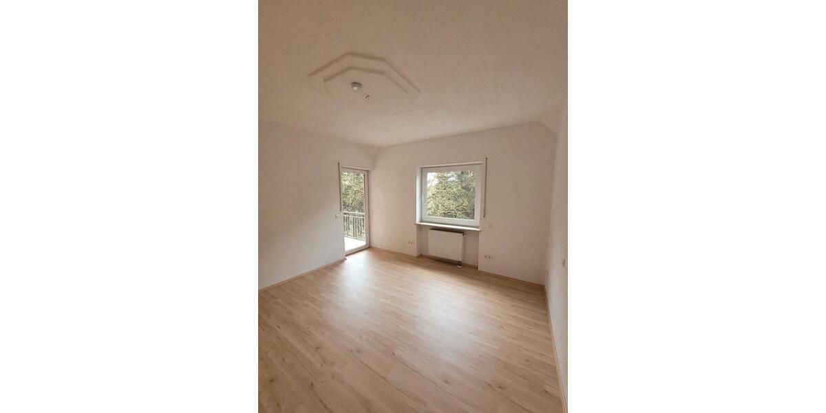 Etagenwohnung Stamsried - 3.5 Zimmer, 100 m&sup2;, 799&euro; | Angebot:26190463