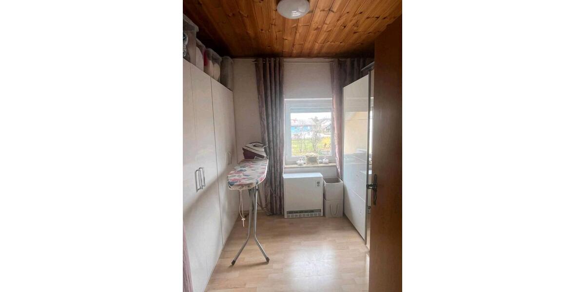 Dachgeschoßwohnung Aichstetten - 4 Zimmer, 84 m&sup2;, 1.150&euro; | Angebot:26018610