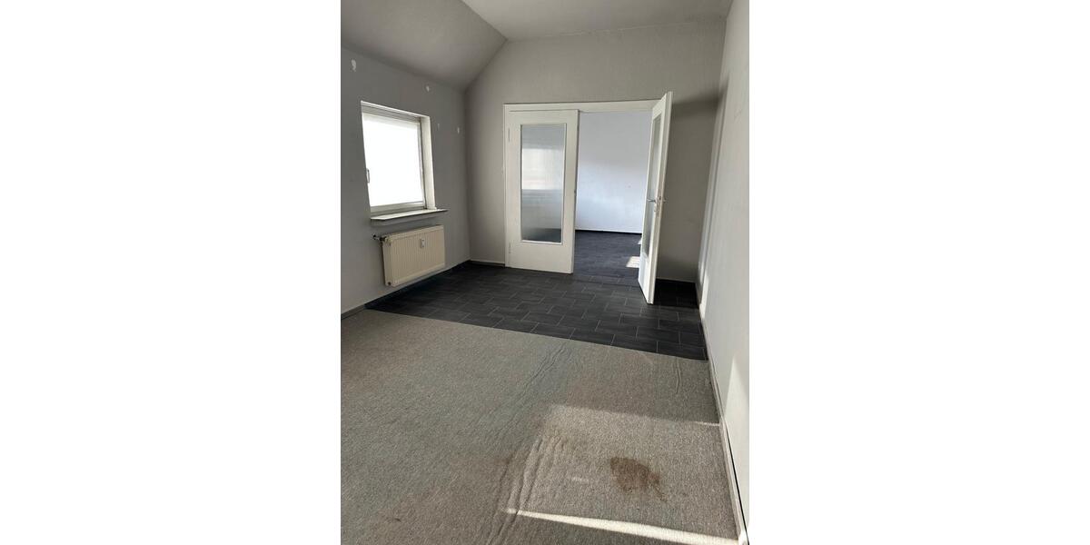 Etagenwohnung Varel - 4 Zimmer, 70 m&sup2;, 550&euro; | Angebot:26131051