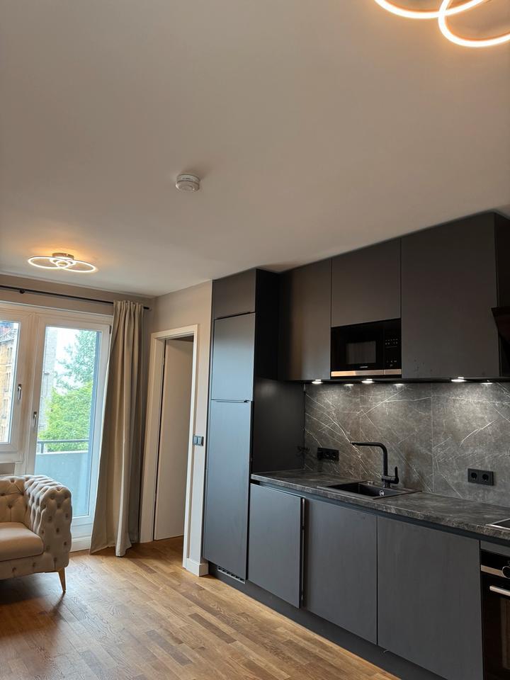 Exklusive 2,5 Zimmer Wohnung! TOP LAGE IN MITTE!