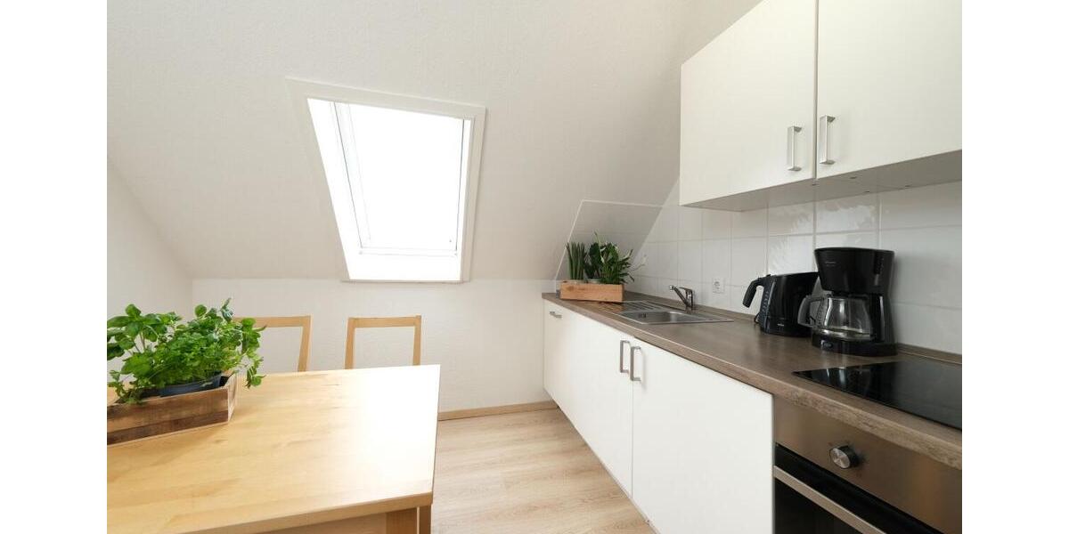 Dachgeschoßwohnung Schülldorf - 3 Zimmer, 75 m&sup2;, 1.200&euro; | Angebot:24862271