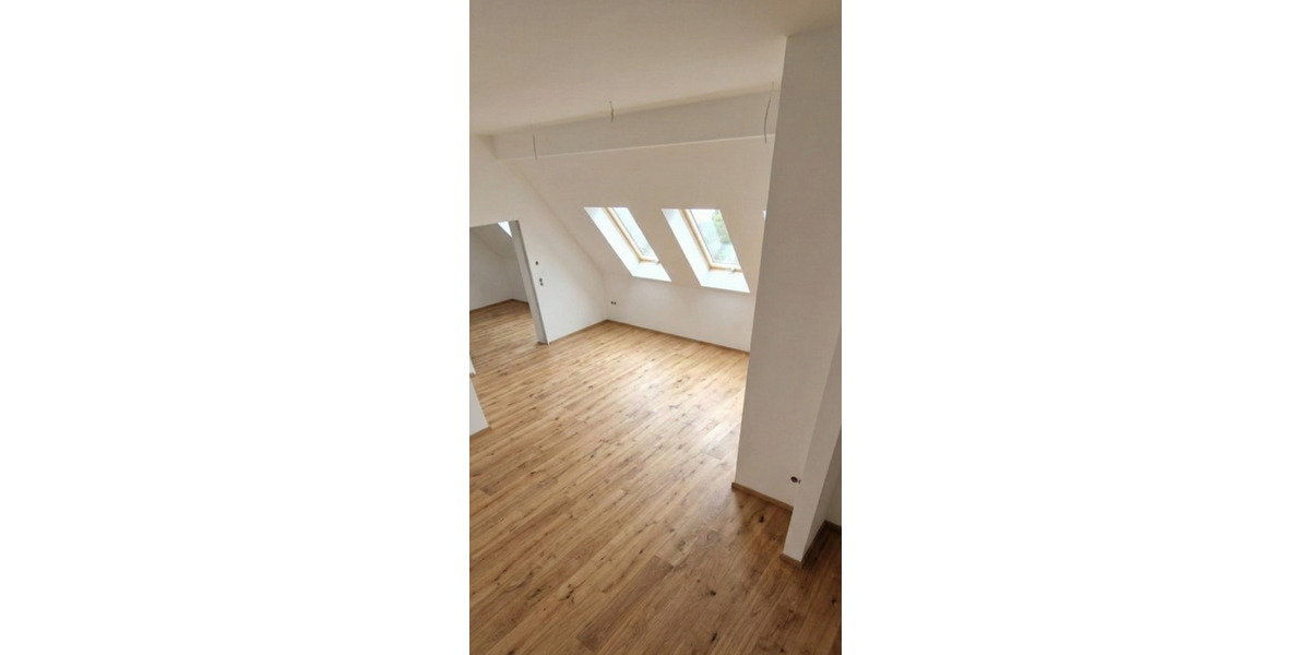Dachgeschoßwohnung Leipzig Mitte - 5 Zimmer, 170 m&sup2;, 2.980&euro; | Angebot:25136049