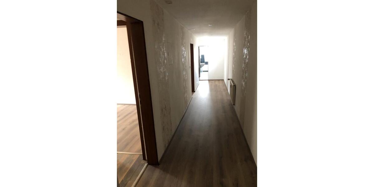 Vermietet wird eine 4ZKB -Wohnung in der Katharinenstraße. 4 zimmer