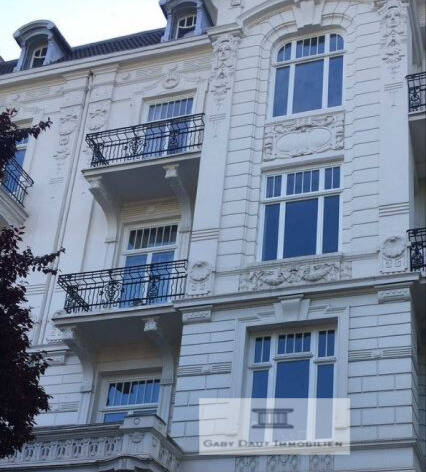 luxuriös. Untergeschoß: Büro + Wohnen elegant. weißer Jugendstil, nahe Klosterstern