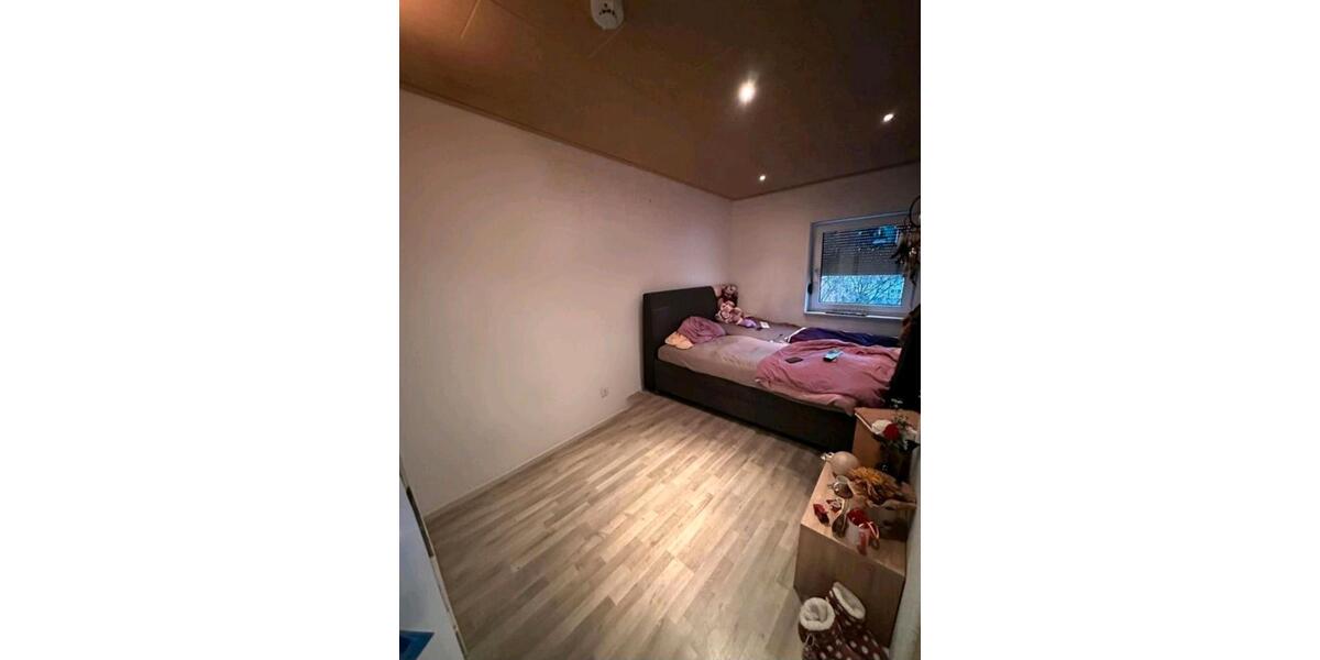 3-Zi. Wohnung, mit Balkon, EBK und Stellplätze in SZ-38226 3 zimmer