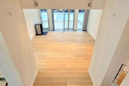 Haus zum Mieten in Frankfurt-Oberrad 2.500 € 250 m² 5 zimmer