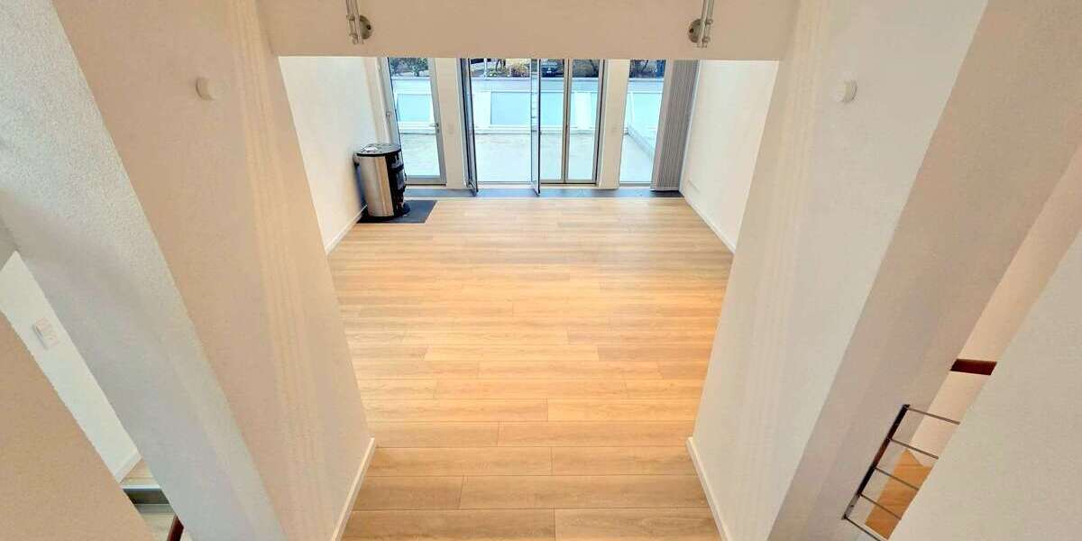 Haus zum Mieten in Frankfurt-Oberrad 2.500 € 250 m² 5 zimmer