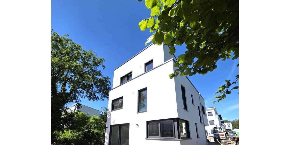 Etagenwohnung Offenbach-Bieber Bieber - 4 Zimmer, 122 m&sup2;, 1.577&euro; | Angebot:26926575