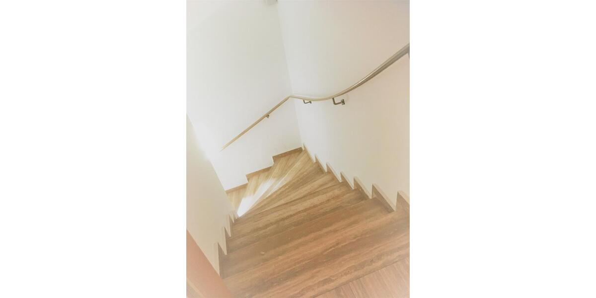 Etagenwohnung Flörsheim am Main - 4.5 Zimmer, 134 m&sup2;, 1.450&euro; | Angebot:25157690