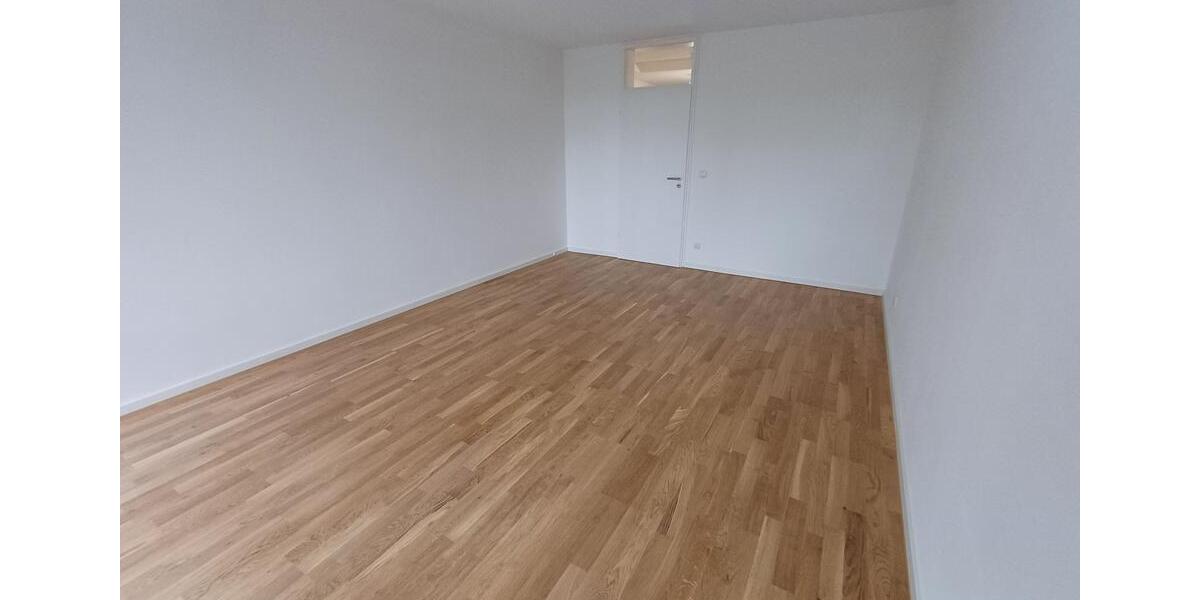Etagenwohnung München Thalkirchen-Obersendling-Forstenried-Fürstenried-S - 4 Zimmer, 99 m&sup2;, 2.184&euro; | Angebot:26002171