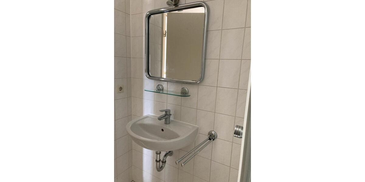 Dachgeschoßwohnung Leipzig Nord - 1 Zimmer, 25 m&sup2;, 420&euro; | Angebot:25282383