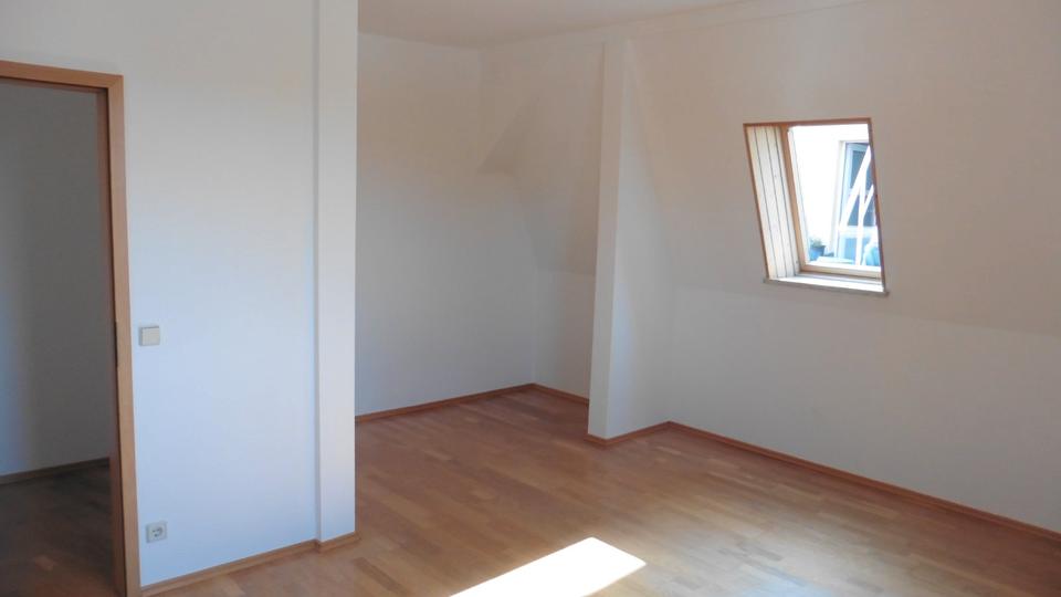 Etagenwohnung Hainichen - 2 Zimmer, 55 m&sup2;, 265&euro; | Angebot:26044971