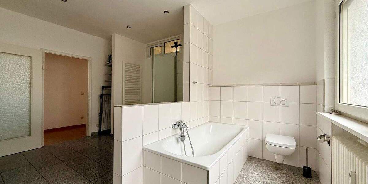 Etagenwohnung Mannheim Quadrate - 3 Zimmer, 100 m&sup2;, 1.000&euro; | Angebot:25776984