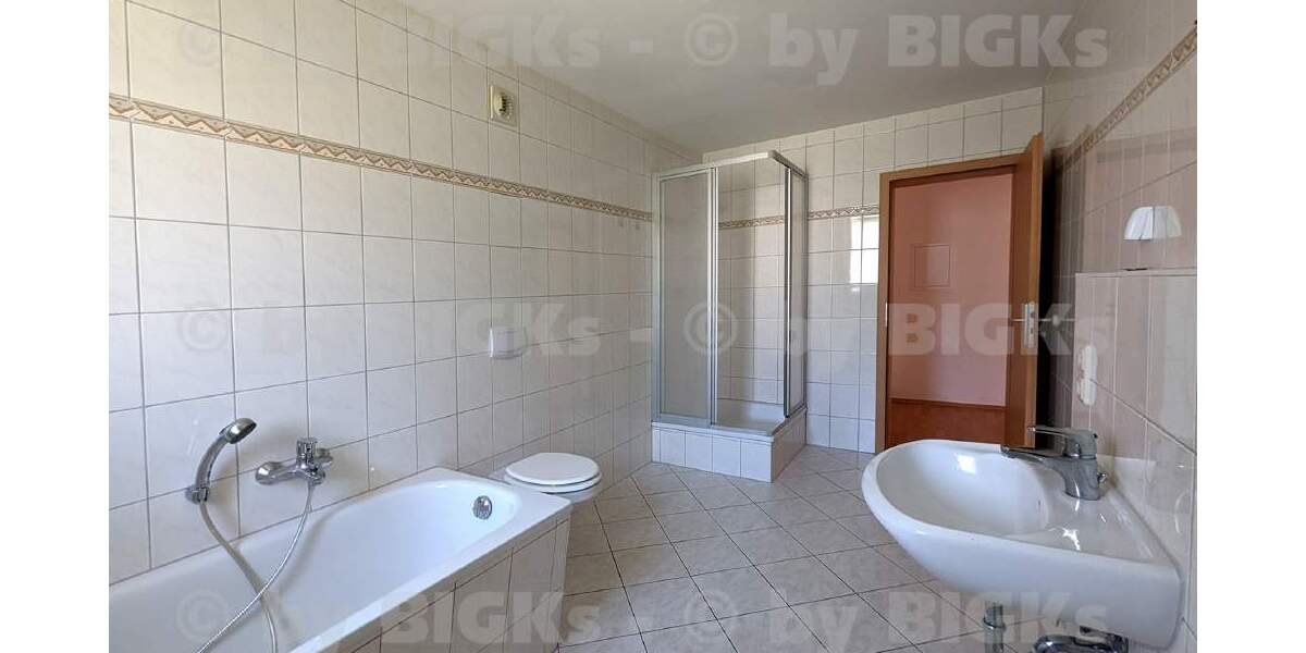 BIGKs - Suhl-Leninring: FREIE AUSSICHT - 3 Raum Wohnung Suhl,sep.Küche,Dusch-Wannenbad, Balkon (-;) - Etagenwohnung Suhl Suhl Friedrich-Wolf-Straße | Angebot:25045621