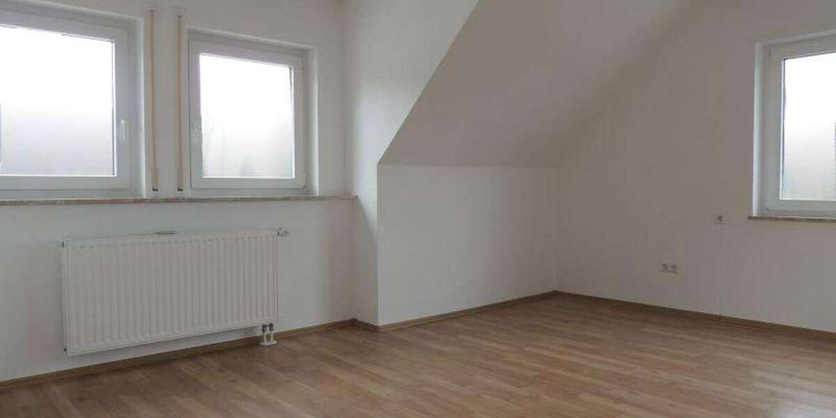 Etagenwohnung Mössingen - 3.5 Zimmer, 92 m&sup2;, 900&euro; | Angebot:25973192