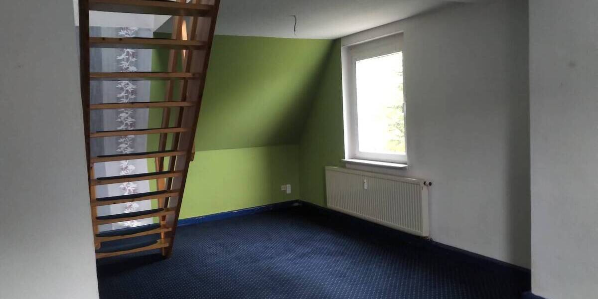 Etagenwohnung Weida Steinsdorf - 3 Zimmer, 90 m&sup2;, 500&euro; | Angebot:25563802