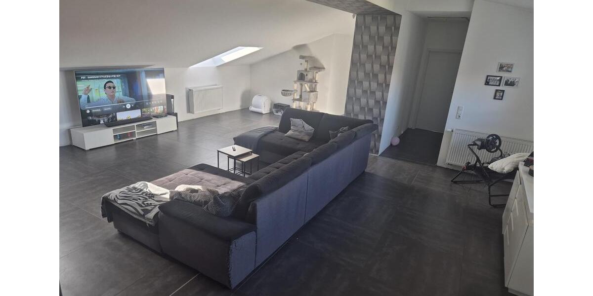 Dachgeschoßwohnung Armsheim - 5 Zimmer, 183 m&sup2;, 1.800&euro; | Angebot:26230360