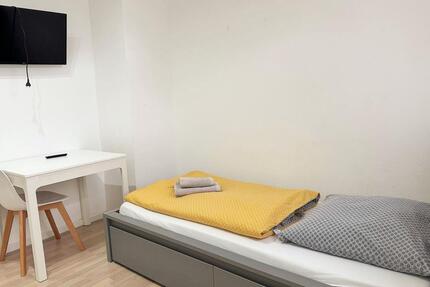 2-Zimmerwohnung mit TV, Internet, DuscheWc, Küche, Waschmaschine, Trockner und Parkplatz