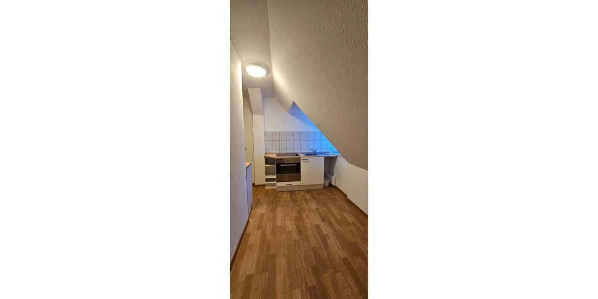 Dachgeschoßwohnung Hille - 6 Zimmer, 155 m&sup2;, 1.100&euro; | Angebot:24787035