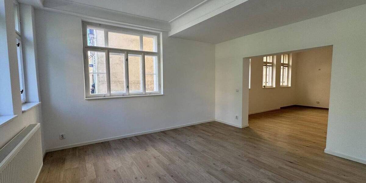 Etagenwohnung Apolda - 3 Zimmer, 100 m&sup2;, 880&euro; | Angebot:26815644