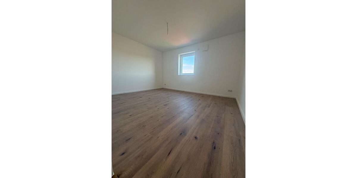 Erdgeschoßwohnung Wunstorf - 2 Zimmer, 84 m&sup2;, 1.220&euro; | Angebot:26248048