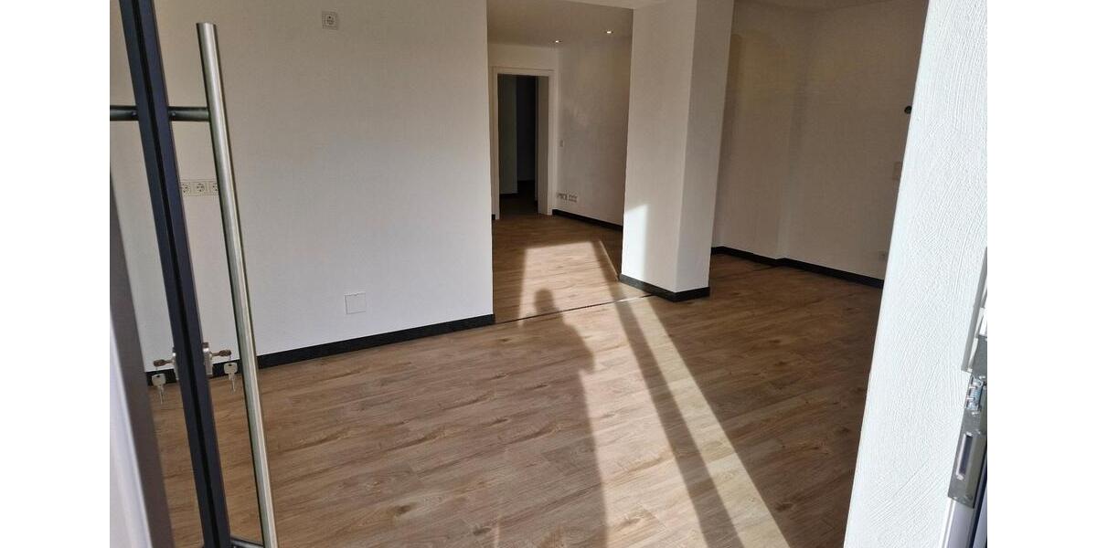 Etagenwohnung Alsfeld - 5 Zimmer, 1.350&euro; | Angebot:23428258
