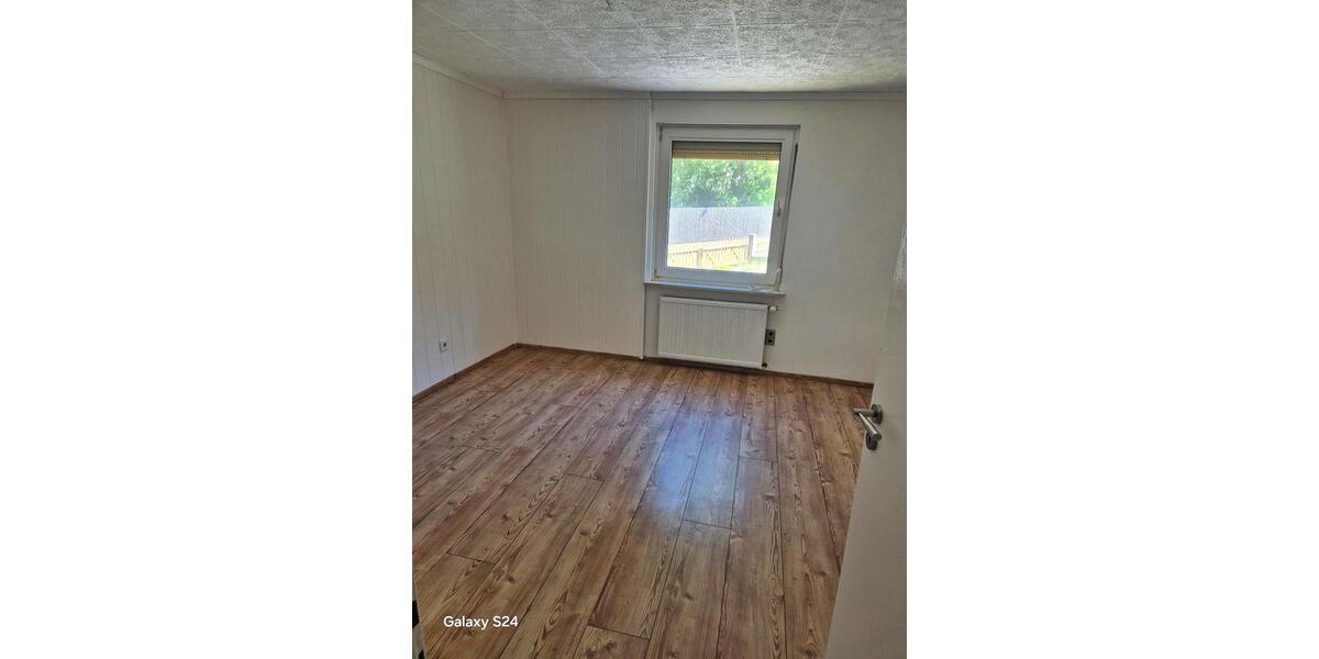 Erdgeschoßwohnung Bovenden - 4 Zimmer, 120 m&sup2;, 1.600&euro; | Angebot:26380865