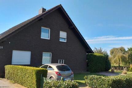 Wohnung Friedeburg - 3 Zimmer, 100 m&sup2;, 620&euro; | Angebot:26125221