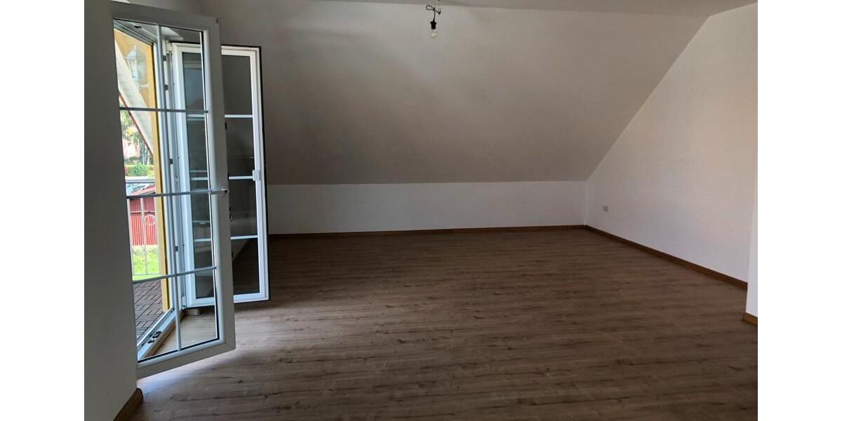 Dachgeschoßwohnung Bad Krozingen - 3 Zimmer, 75 m&sup2;, 1.075&euro; | Angebot:26569611