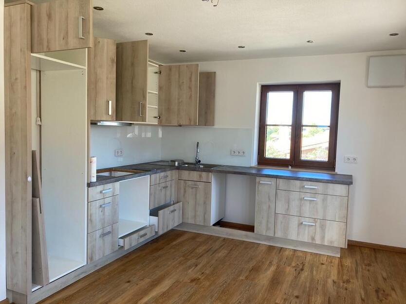 Hochwertige 100 m2 OG-Wohnung in Dietramszell *gewerbegeeignet*