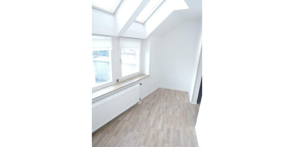 Gepflegte, helle Nichtraucher Eigentumswohnung mit Balkon und Tiefgaragenstellplatz in ruhiger Innenstadtlage 3 zimmer