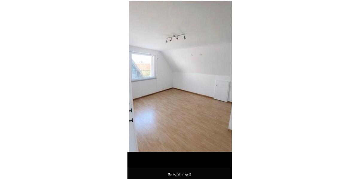 Dachgeschoßwohnung Rodenberg - 3 Zimmer, 84 m&sup2;, 850&euro; | Angebot:25803885
