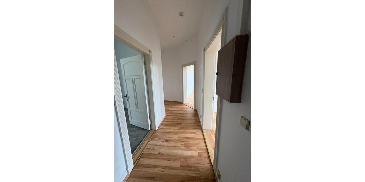 Etagenwohnung Emden - 4 Zimmer, 100 m&sup2;, 850&euro; | Angebot:26621125
